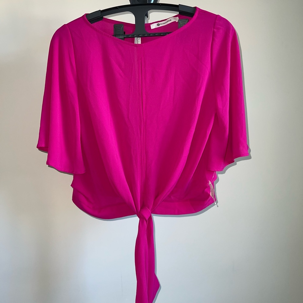 Cropped pink top